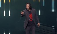 Urla ''sei mozzafiato'' a Keanu Reeves e riceve la Collector's di Cyberpunk 2077