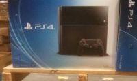PlayStation 4 attendono in un magazzino