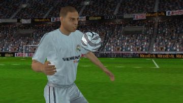 Immagine -2 del gioco World Tour Soccer 06 per PlayStation PSP