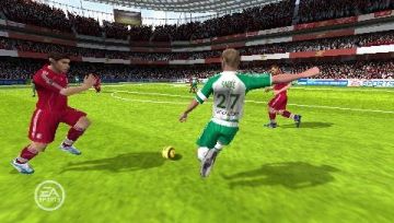 Immagine -5 del gioco Fifa 07 per PlayStation PSP