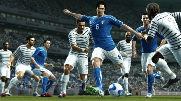 Immagine 2 del gioco Pro Evolution Soccer 2012 per Xbox 360
