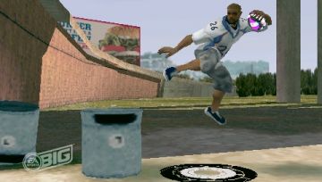 Immagine -2 del gioco NFL Street 3 per PlayStation PSP