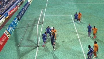 Immagine -9 del gioco UEFA Champions League 2006-2007 per PlayStation PSP