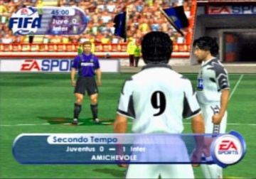 Immagine -4 del gioco Fifa 2001 per PlayStation 2