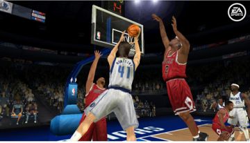 Immagine -16 del gioco NBA LIVE 2006 per PlayStation PSP