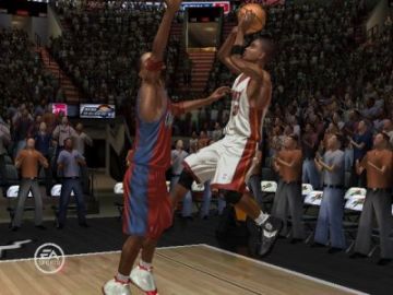 Immagine -10 del gioco NBA Live 07 per PlayStation 2