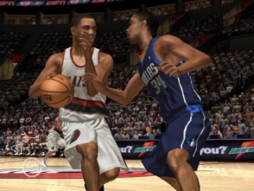 Immagine -9 del gioco NBA Live 07 per PlayStation 2