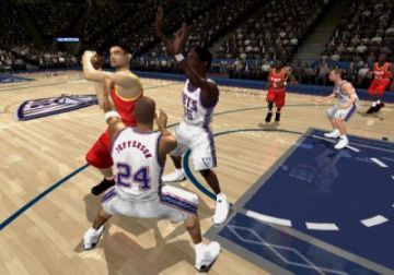 Immagine -13 del gioco NBA Live 2004  per PlayStation 2