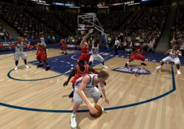 Immagine -15 del gioco NBA Live 2004  per PlayStation 2