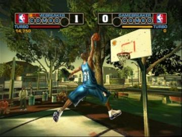 Immagine -3 del gioco NBA Street V3 per PlayStation 2