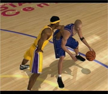 Immagine -2 del gioco NBA Live 2003 per PlayStation 2