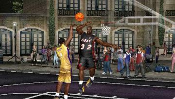 Immagine -1 del gioco NBA Ballers Rebound per PlayStation PSP