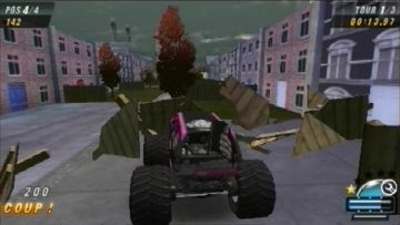 Immagine -4 del gioco Monster Jam: Assalto Urbano per PlayStation PSP