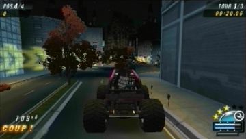Immagine -11 del gioco Monster Jam: Assalto Urbano per PlayStation PSP