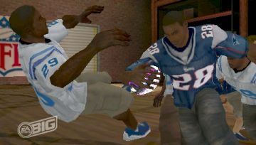 Immagine -11 del gioco NFL Street 3 per PlayStation PSP