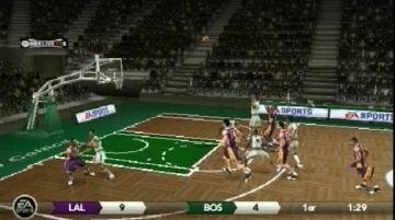Immagine -11 del gioco NBA Live 09 per PlayStation PSP