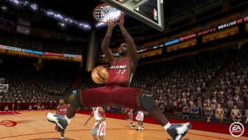 Immagine -14 del gioco NBA LIVE 07 per PlayStation PSP