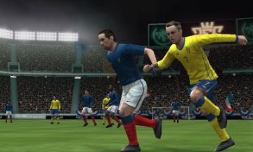 Immagine -3 del gioco Pro Evolution Soccer 2011 3D per Nintendo 3DS